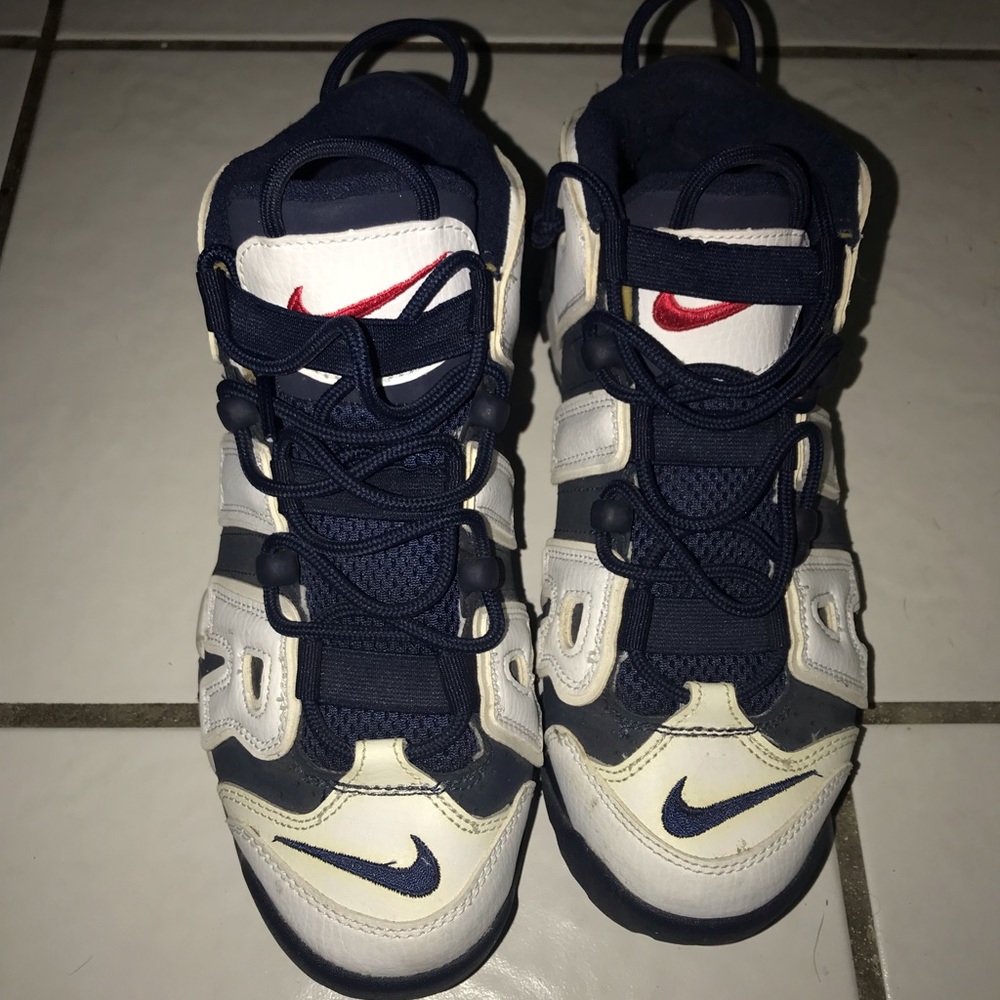 Sneakers - Picture 1 of 4